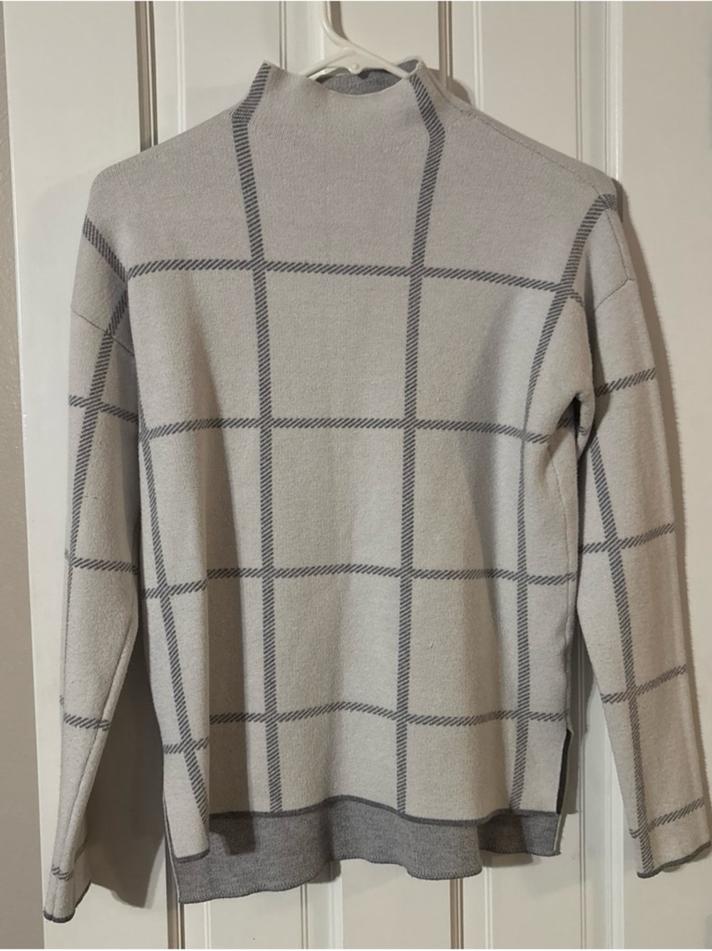 Max Studio Gray Windowpane Turtleneck Sweater